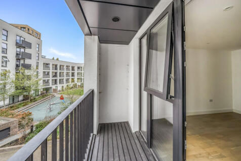 1371168-9-68f7af4...