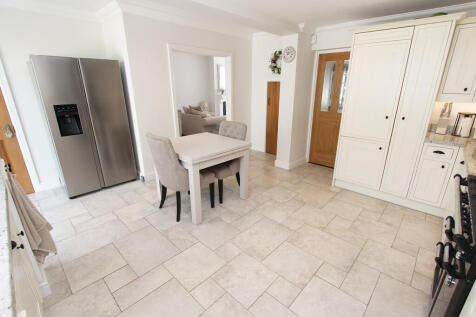 Kitchen b