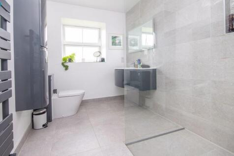 Bedroom Two En-suite
