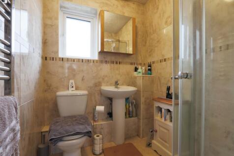 Ensuite (Bed One)