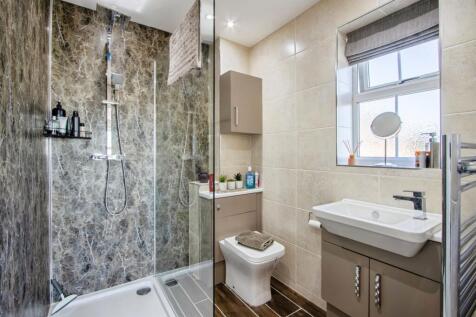 Ensuite(Bedroom One)