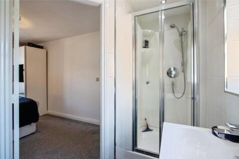 Ensuite(Bedroom Two)