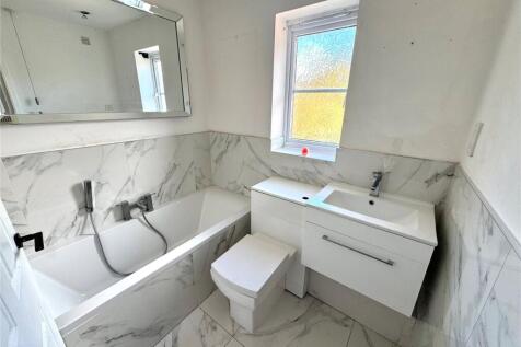 Bed One(Ensuite)