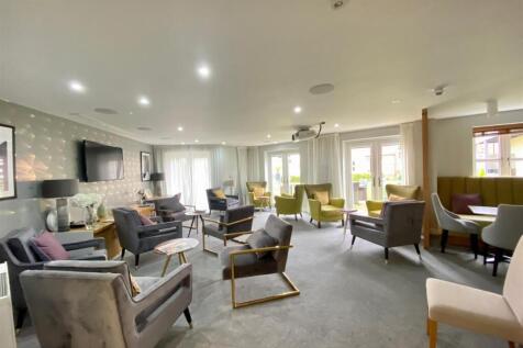 COMMUNAL LIVING ROOM