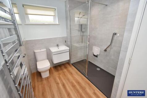 Shower room 1