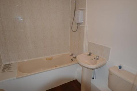 Bathroom.JPG