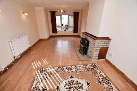 Lounge-dining room