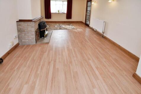 Lounge-dining room