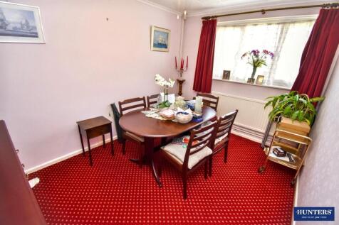 Bedroom 3/Dining room