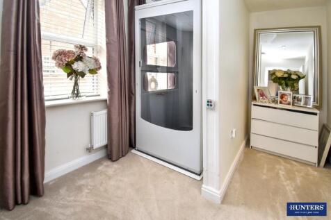 Lift room/Study
