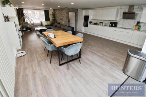 Family -Living-Kitchen
