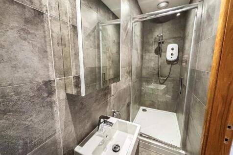 Bedroom Two En Suite.jpg
