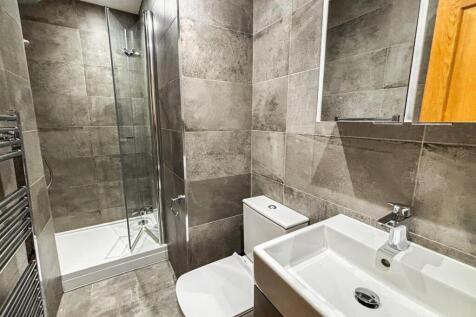 2F Bathroom.jpg