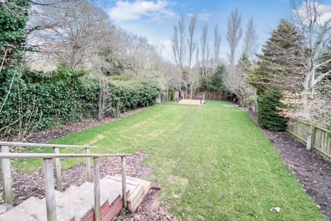 Rear Garden 2.jpg