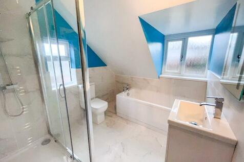Bathroom 2.jpg