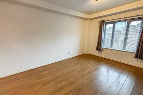 Bedroom One 1.jpg
