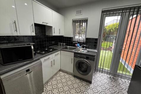 Kitchen 1.jpg