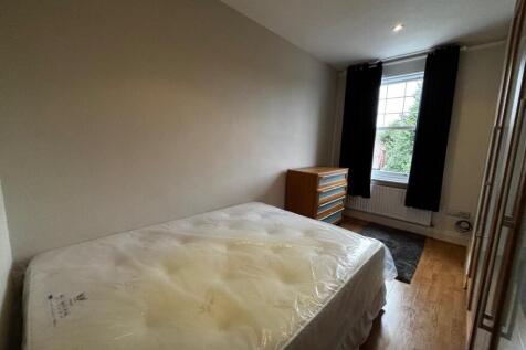 Bedroom One 2.jpg