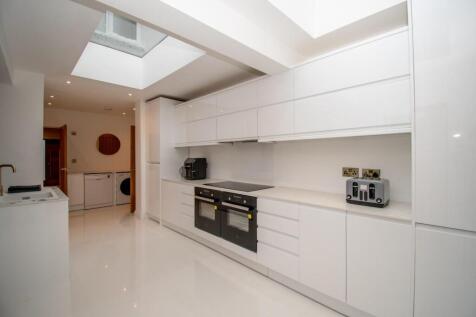 Kitchen Area 3