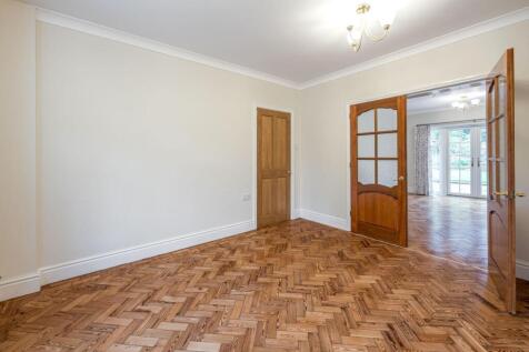 Front-Rear Reception Room