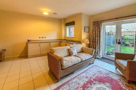 Downstairs Reception Room 1.jpg
