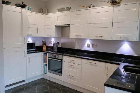 Kitchen 1.jpg
