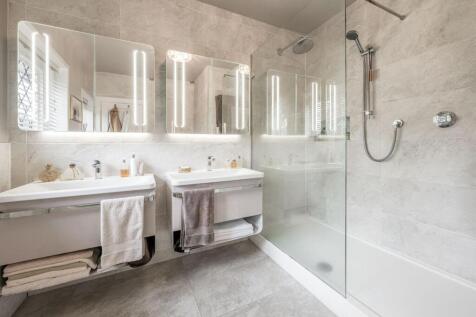 En-Suite 1