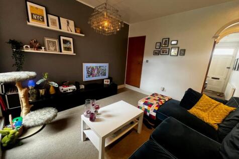 Rear Reception Room 2.jpg