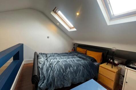Bedroom One Mezzanine.jpg