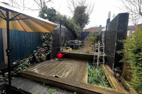 Rear Garden 2.jpg