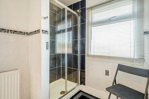 Bathroom 2 FF