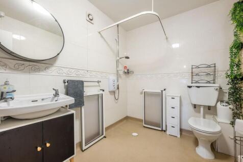 GF Shower Room 1