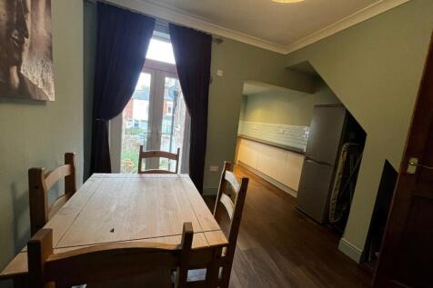 Dining Room.jpg