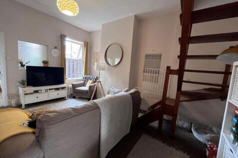 Rear Reception Room 2.jpg