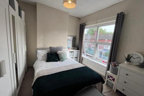Bedroom One.jpg