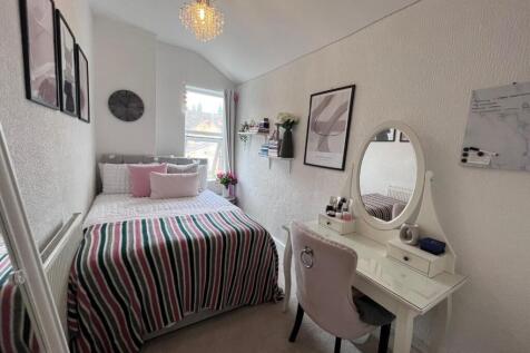 Bedroom Three.jpg