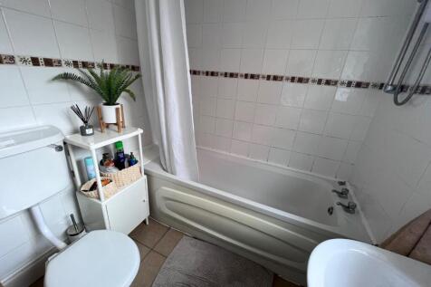 Bathroom.jpg
