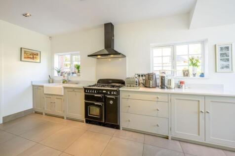 Kitchen Area 1