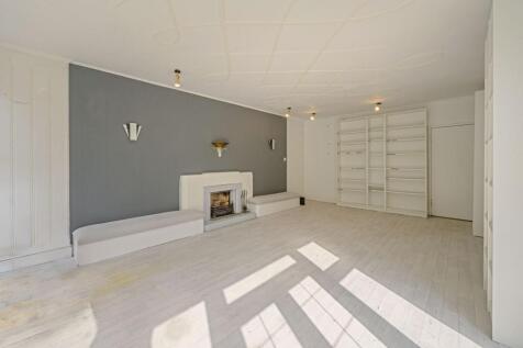 Lounge 3