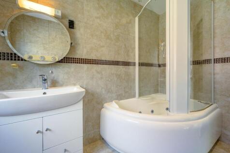 En-Suite Bathroom 2