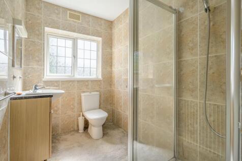Main Shower Room 1