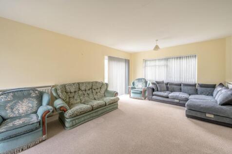 Lounge 2