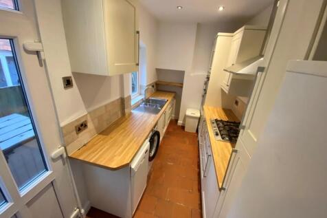 kitchen 2.jpg