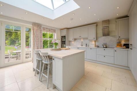 Kitchen Area 1