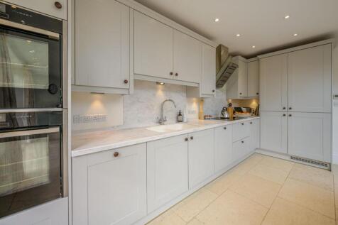 Kitchen Area 3