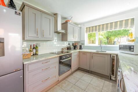 Kitchen Area 2