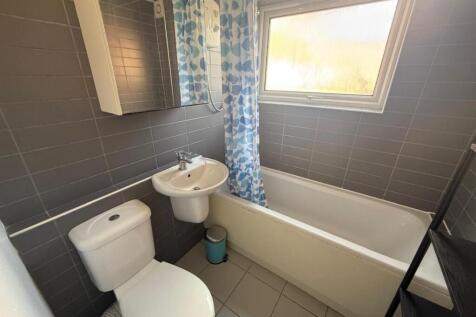 WhatsApp Image 2025-10-02 at 10.45.24_ecc84ae7.jpg