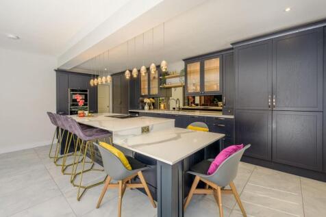 Kitchen Area 3
