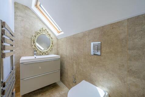 2F Shower Room 1