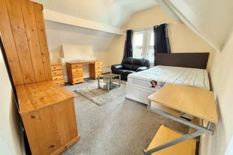 bedroom 3.jpg